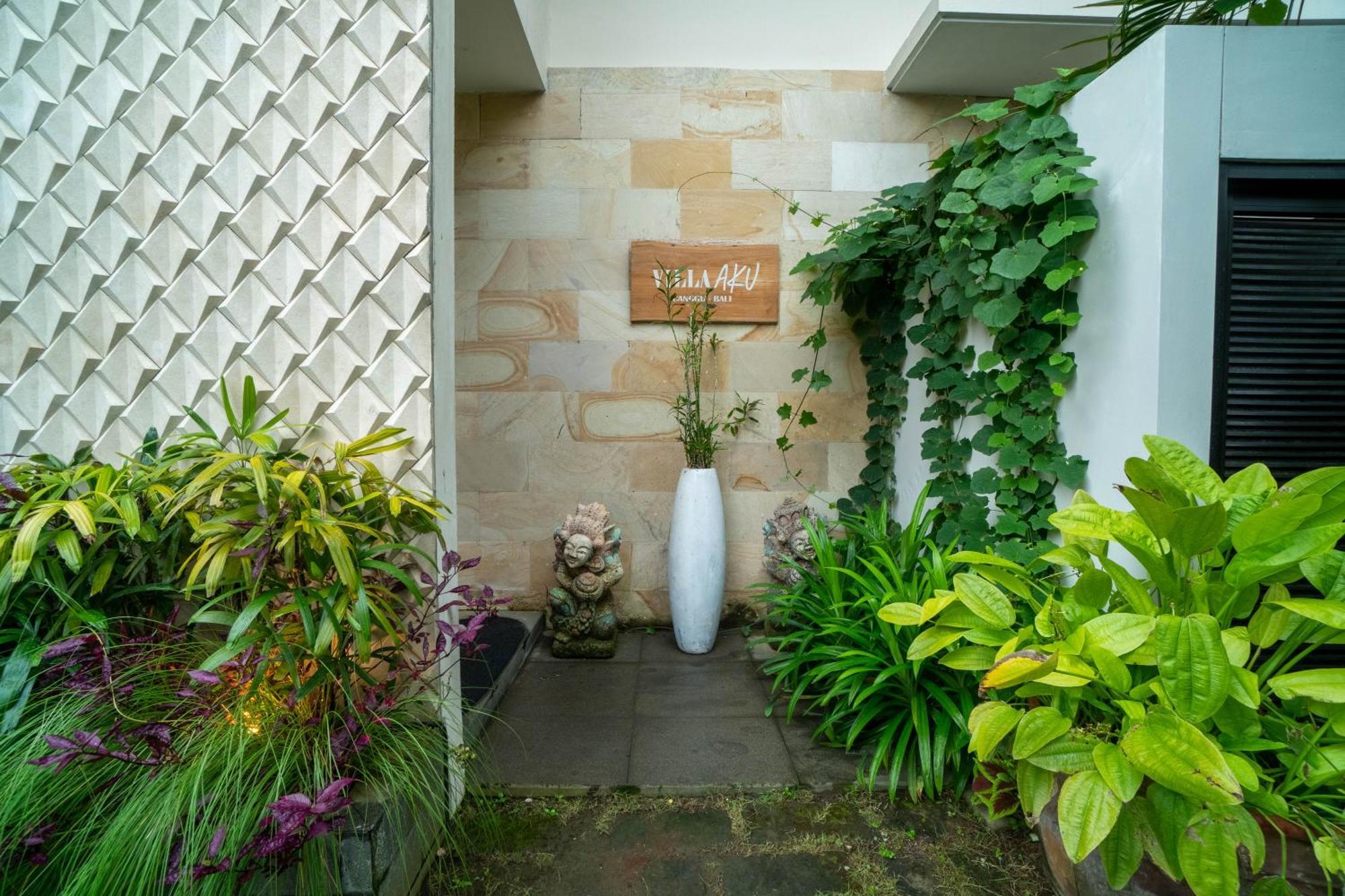 La Rose Villas And Suites Camp Canggu Exterior foto
